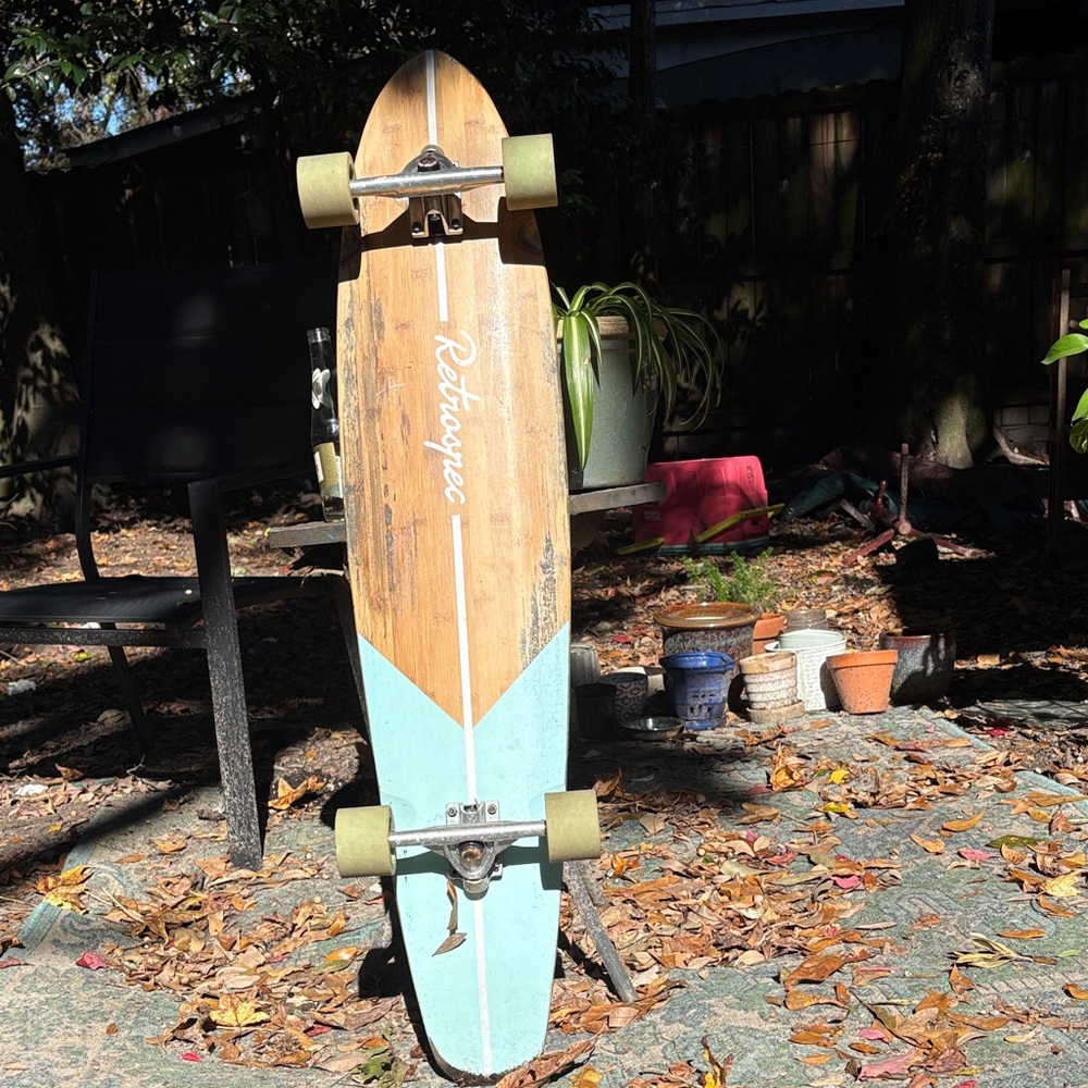 Longboard skateboard, needs new bearings, other than that great board